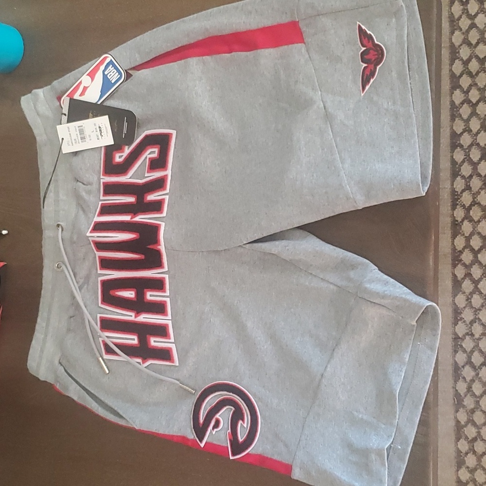 Atlanta hawks shorts